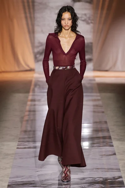 Look 25